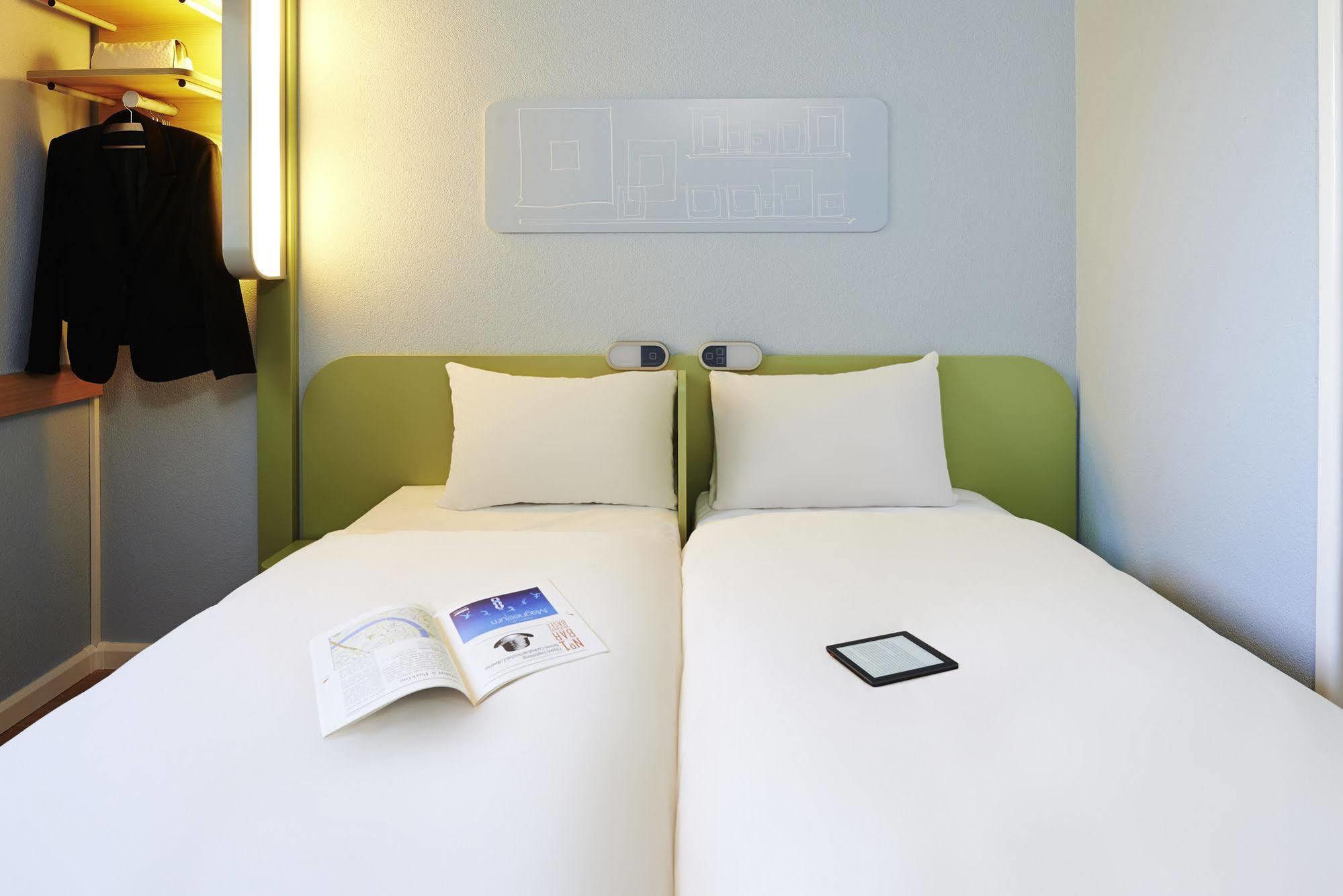 Ibis Budget Hotel *